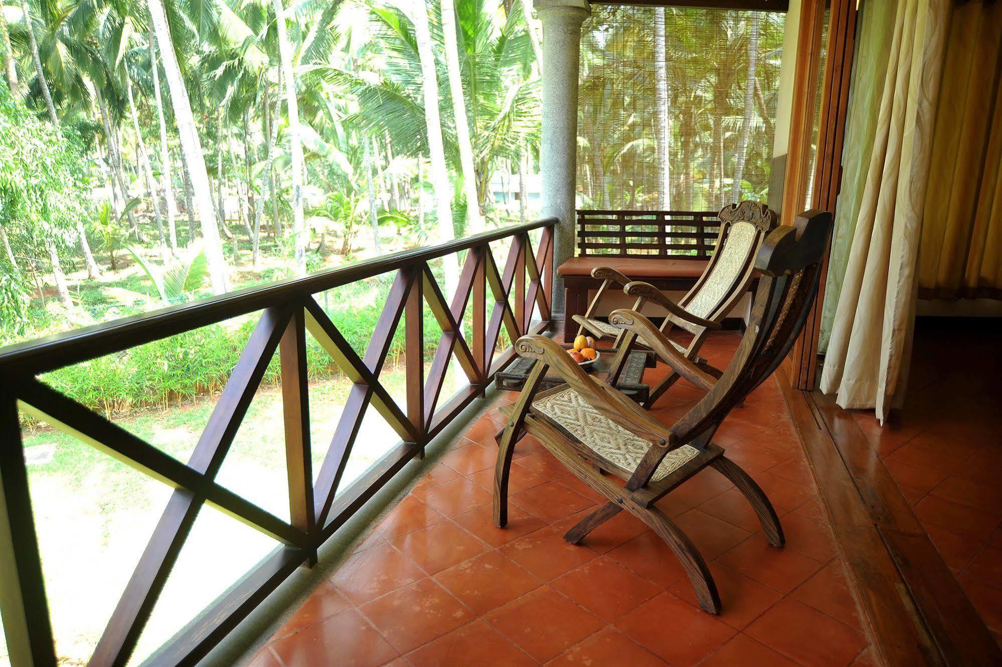 Ananda Lakshmi Ayurveda Retreat Hotel Chowara Exterior foto
